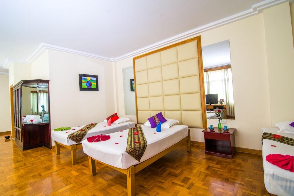 Royal Inlay Hotel Няунг Шве Екстериор снимка