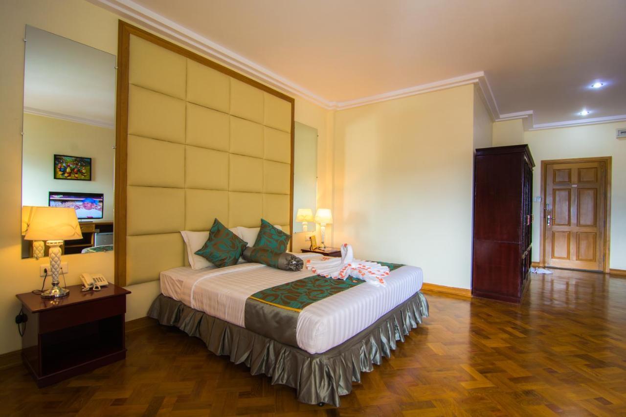 Royal Inlay Hotel Няунг Шве Екстериор снимка